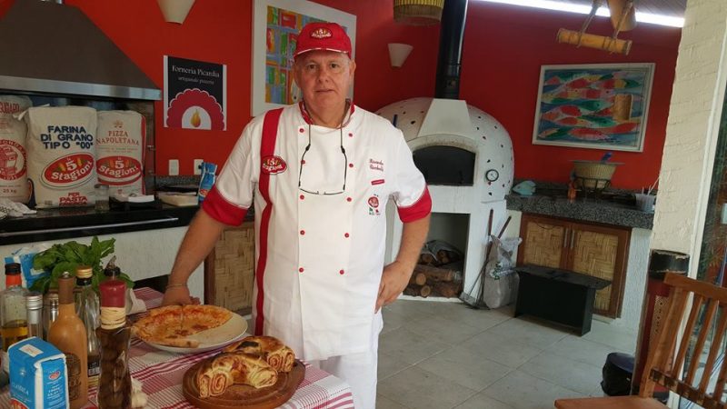 Ricardo Cichelli, proprietário e Master Istruttore da Forneria Picardia em Búzios