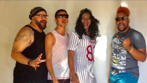 Chá das Bee: quatros artistas buzianos rompendo com a mesmice
