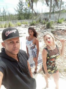 Pokemon Dance um trio de dançarinos que vai te deixar babando