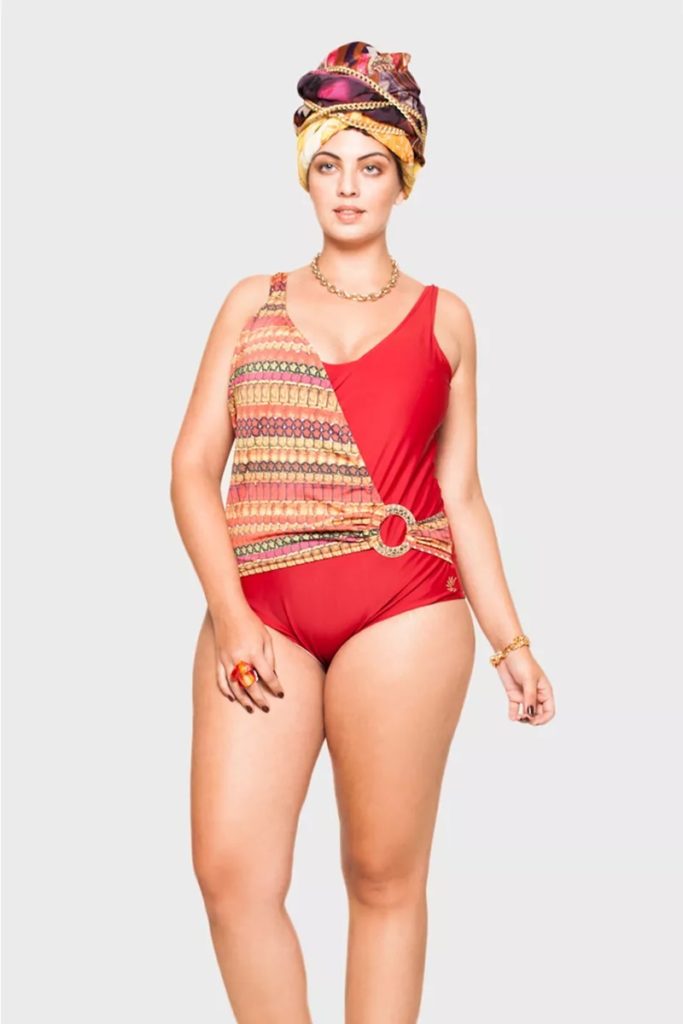 Maiô Julie Pedras Plus Size na C&A por R$139,25