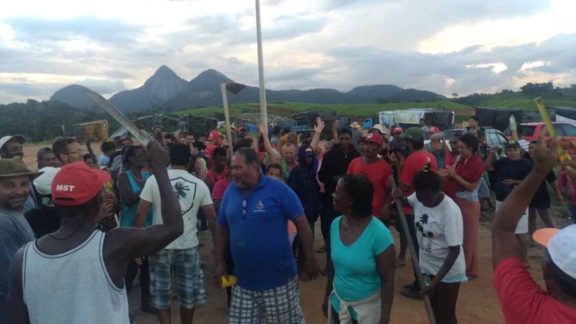 Famílias do MST em Rio das Ostras afirmam que resistir u00e3o a despejo nesta quarta Armario A Medida Barato ~ Famílias do MST em Rio das Ostras afirmam que resistir u00e3o a despejo nesta quarta