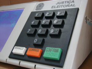 Em um cenário sem Lula maioria dos brasileiros vota branco ou nulo