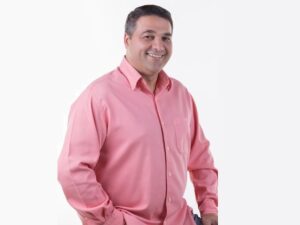 Deucimar Talon, candidato a prefeito de Rio das Ostras, explica sua visão para uma cidade melhor