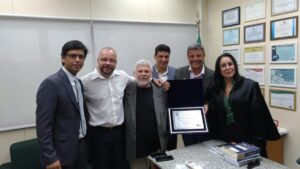 Juíza Federal de Macaé recebe homenagem da Câmara por ações sociais envolvendo crianças