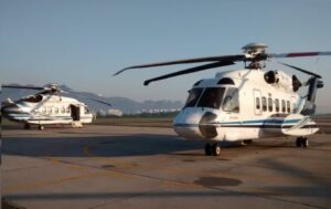 Helicóptero pousa em Campos com apenas 1 motor em funcionamento