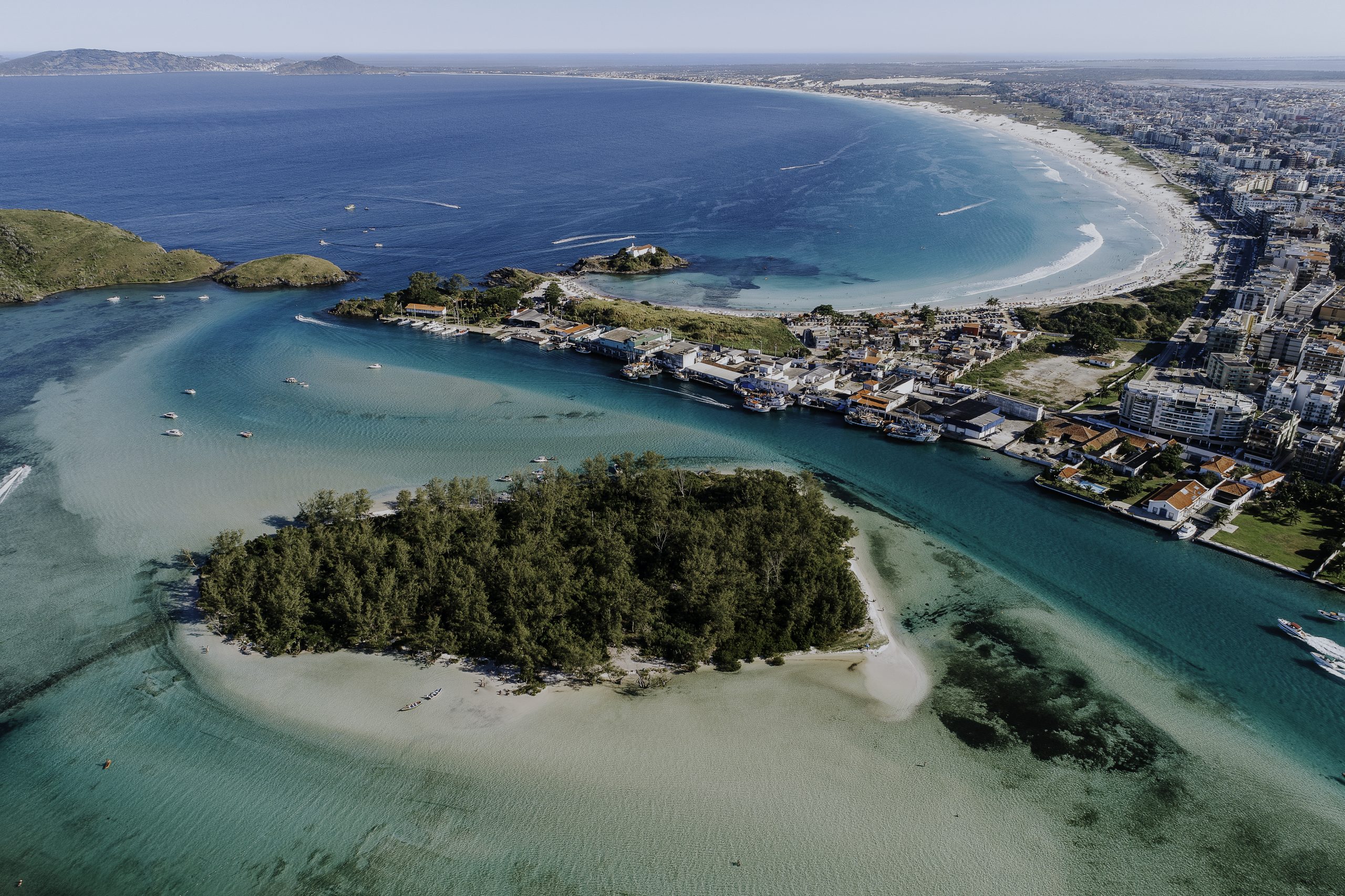 Cabo Frio - Ilha do Japonês e Praia do Forte. Imagem: Prolagos