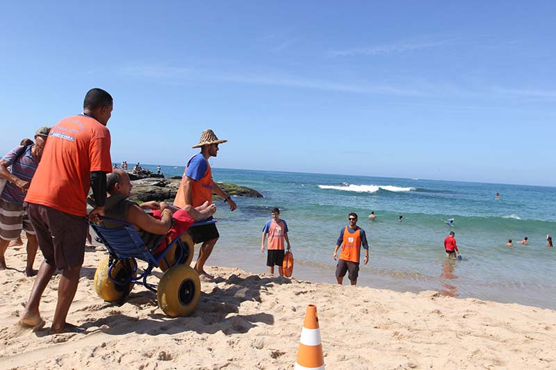 Ação de inclusão acontece na Praia dos Cavaleiros e está na 6ª edição. Foto Prefeitura de Macaé