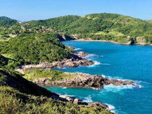 Búzios além do básico: 3 programas para curtir o dia inteiro