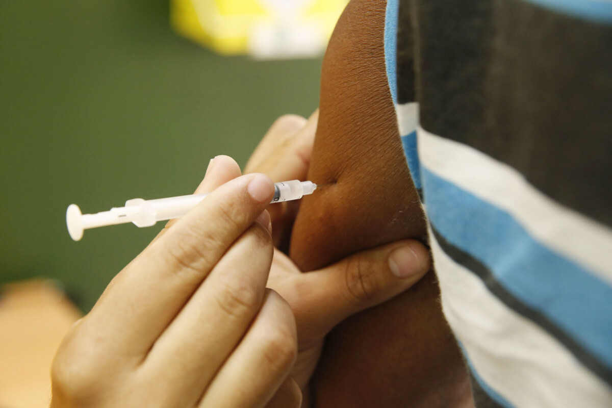 Saiba onde se vacinar em algumas cidades da Região da Costa do Sol. Foto divulgação.