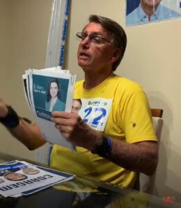 Em live, presidente Bolsonaro pede votos para Clarissa na disputa para o Senado