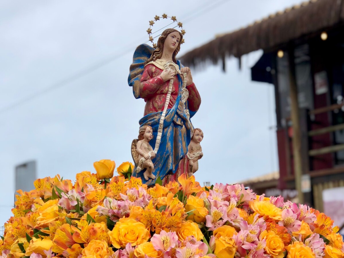 Fim de semana em Búzios é marcado por celebração à Capela Nossa Senhora Desatadora dos Nós