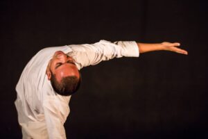 Bailarino de Búzios abre vaquinha virtual para conseguir se apresentar nas Filipinas