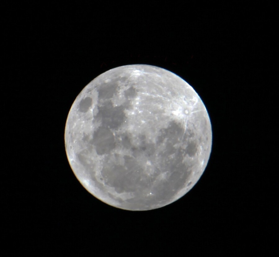 Lua Azul de 2022 em Búzios,  pelas lentes de Ronald Pantoja