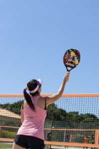 Praia de Geribá sedia etapa mundial de Beach Tennis com atletas de elite e destaque brasileiro