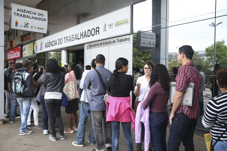 Em comparação com o mesmo período de 2022, a taxa de desocupação caiu 1,2 pontos percentuais - Foto José Cruz (Agência Brasil)