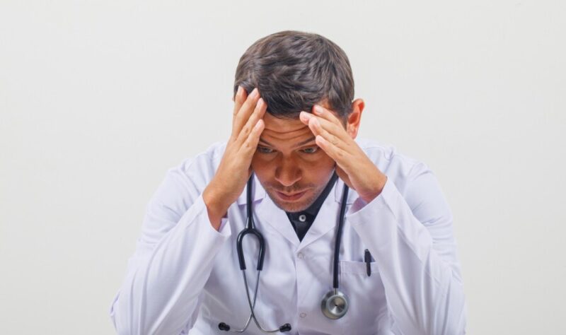 Maioria dos médicos brasileiros enfrentam o Burnout