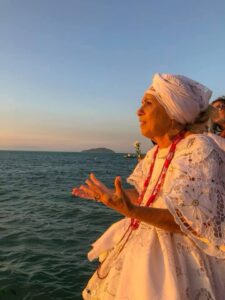Mãe Fernanda: ventos de fé e tradição em Búzios