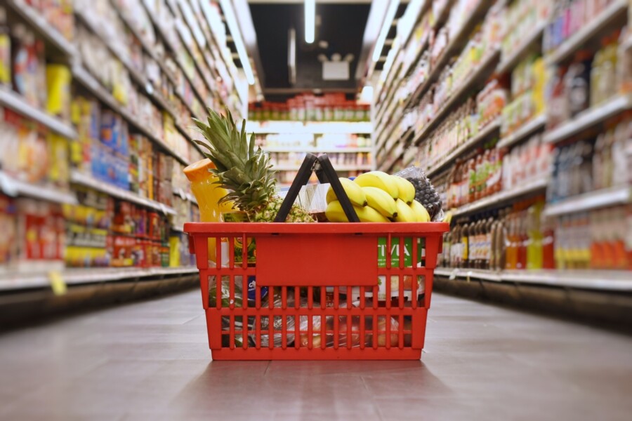 Mais brasileiros estão parcelando compras de supermercado