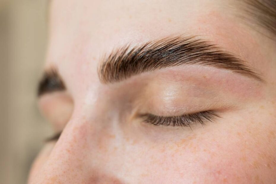 FUE Long Hair dá naturalidade ao transplante de sobrancelhas