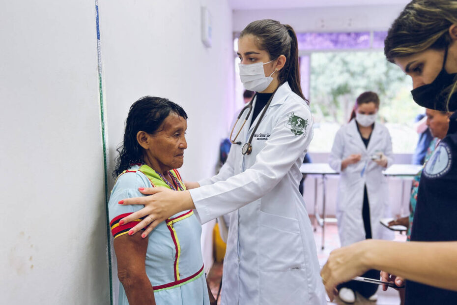 Programa conecta teoria e prática na formação de médicos