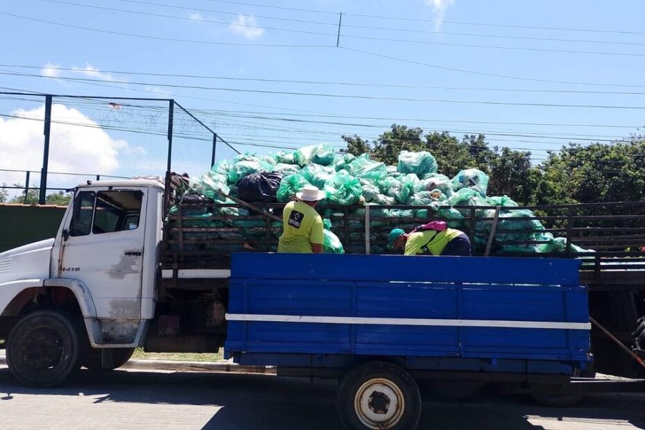 Praias de Búzios têm retirada de 2 toneladas de resíduos em ação de limpeza