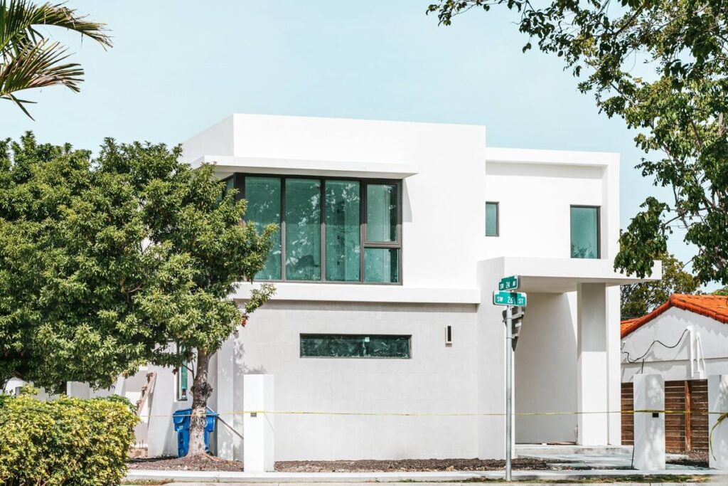 Brasileiros podem ter caminho simplificado para financiar imóveis na Flórida