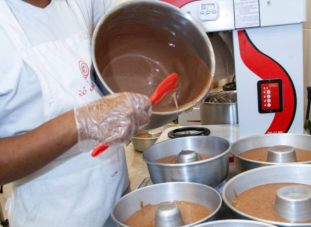Fábrica de Bolo Vó Alzira lança linha de Bolos Cuca