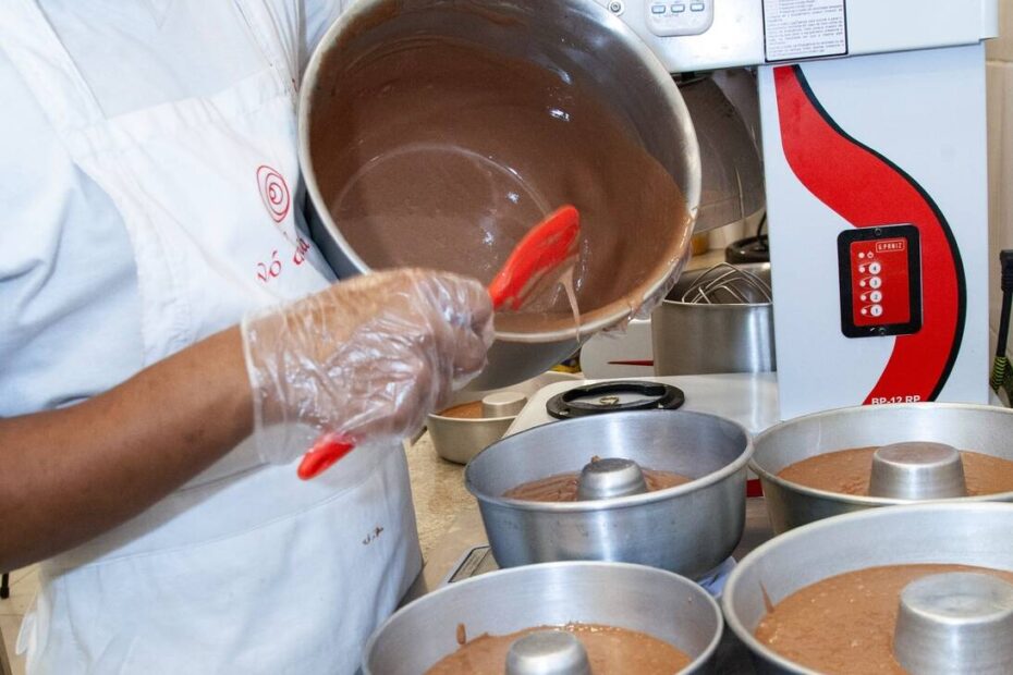 Fábrica de Bolo Vó Alzira lança linha de Bolos Cuca