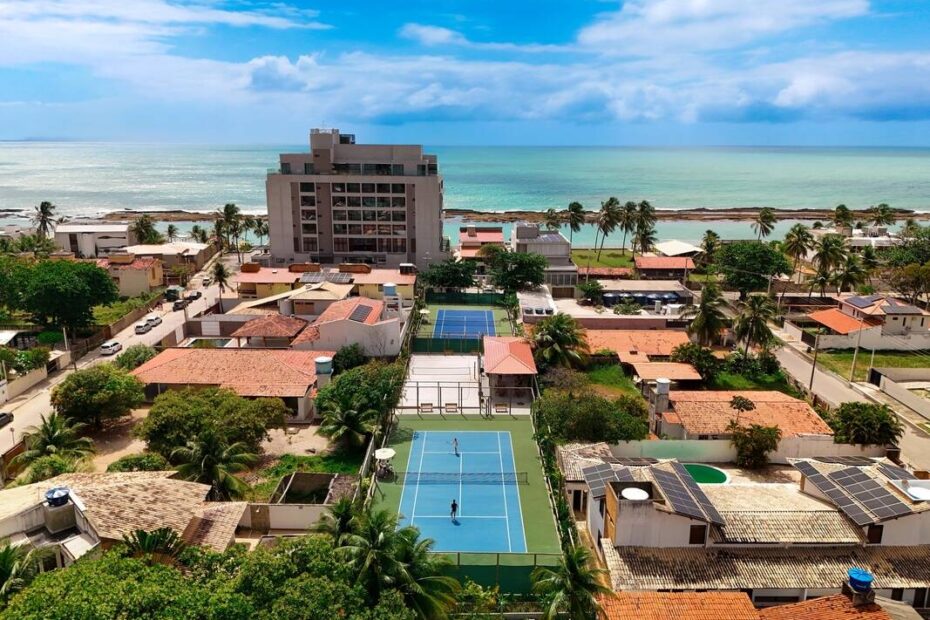 Ritz inaugura clube de tênis em Barra de São Miguel