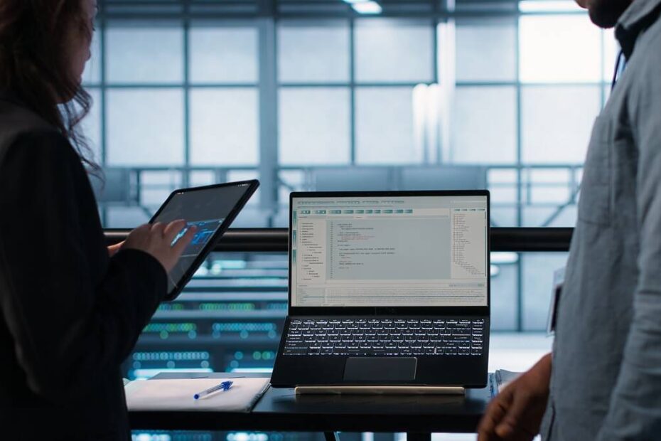 Consumidores pesquisam por produtos e serviços, diz pesquisa