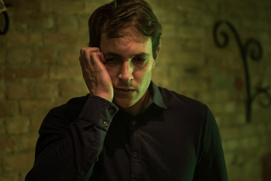 Obras de Uranio Bonoldi debatem ética e escolhas humanas