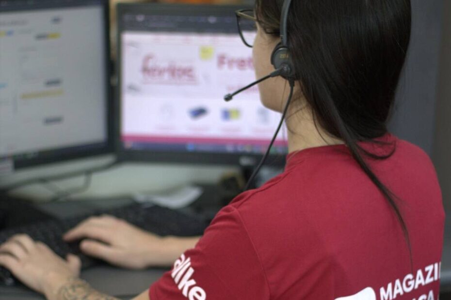 Atendimento digital combina tecnologia e recursos humanos