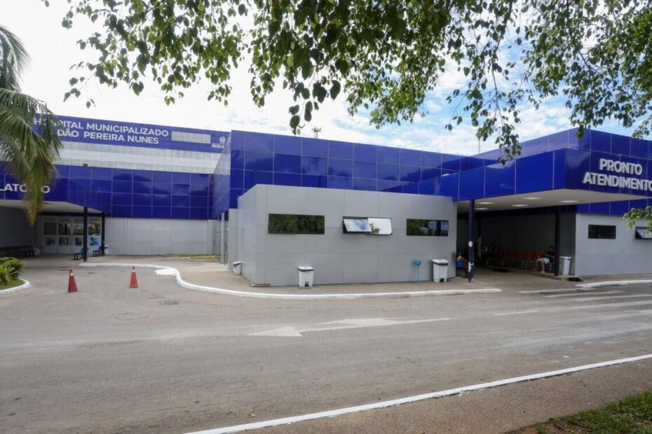 Bebê de 1 ano e 7 meses baleada na cabeça recebe alta