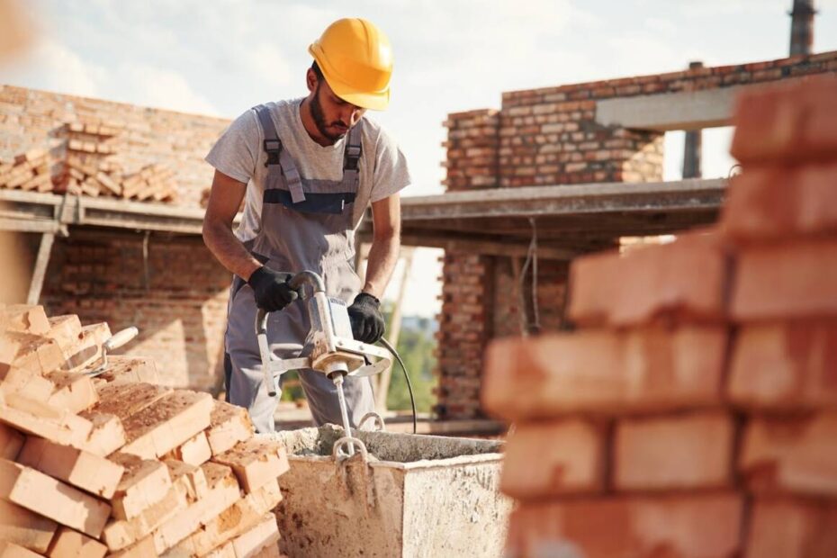 Reforma Casa Brasil e 13º salário elevam a expectativa no varejo de construção