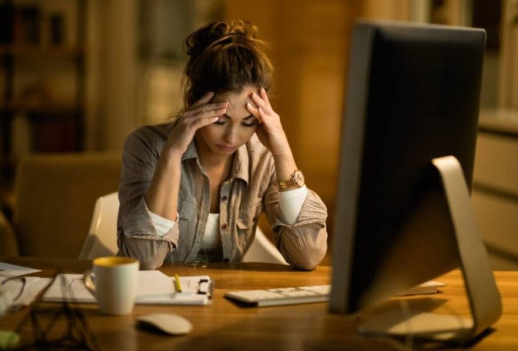 Livro usa narrativas reais para mapear riscos psicossociais