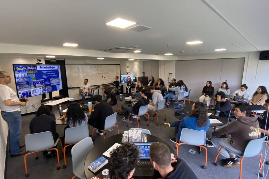 Inscrições para faculdade internacional entram na fase final