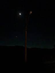 Fotografia do trecho da RJ 102 a noite - Prensa de Babel