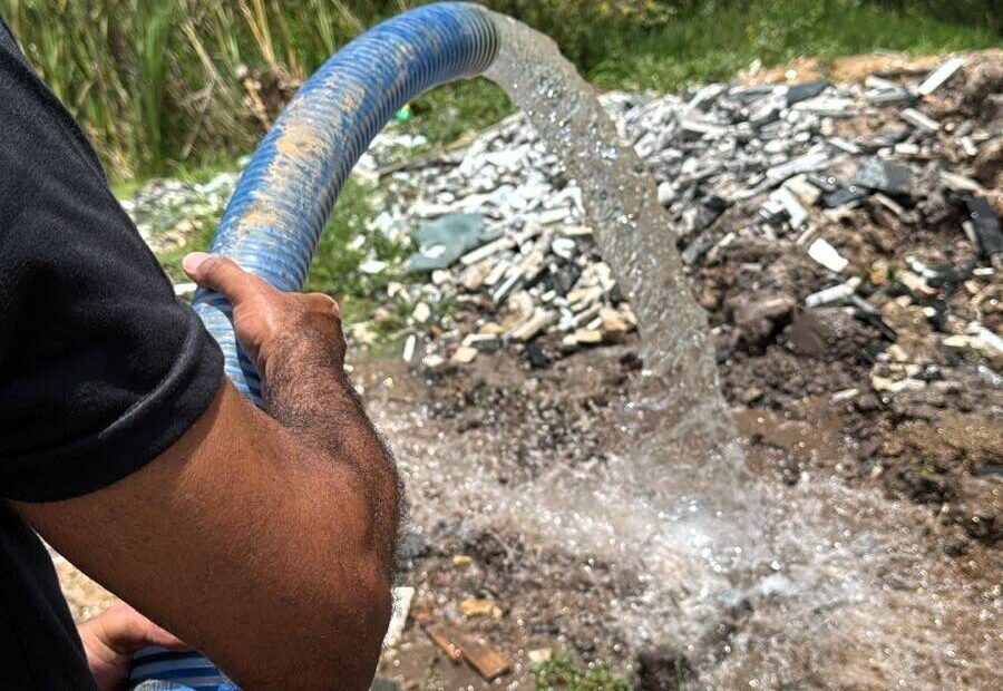 Estrutura clandestina de armazenamento foi identificada durante fiscalização da Prolagos no Parque Eldorado 3, em Cabo Frio / divulgação