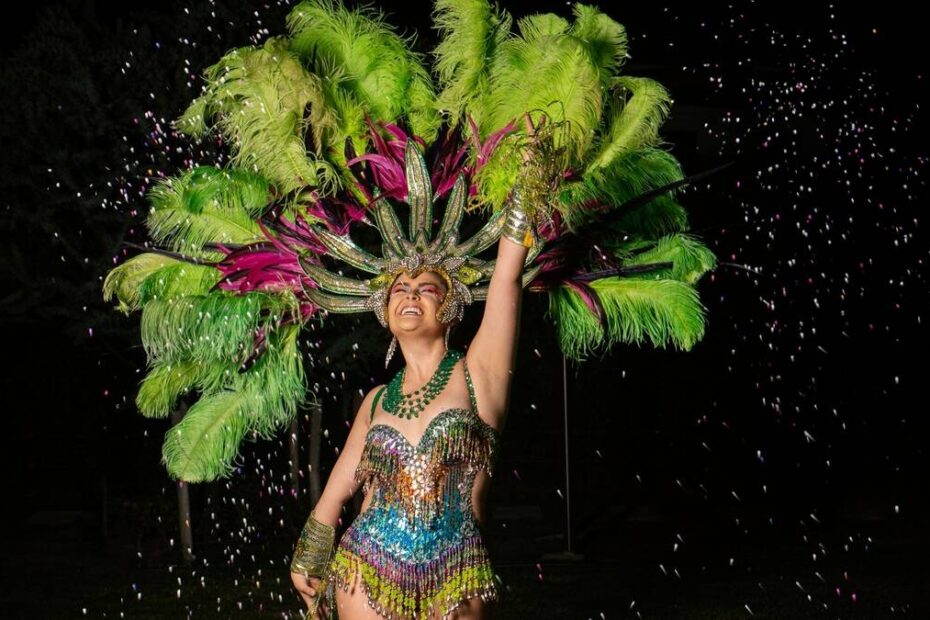 Carnaval impulsiona alta dos acessórios artesanais