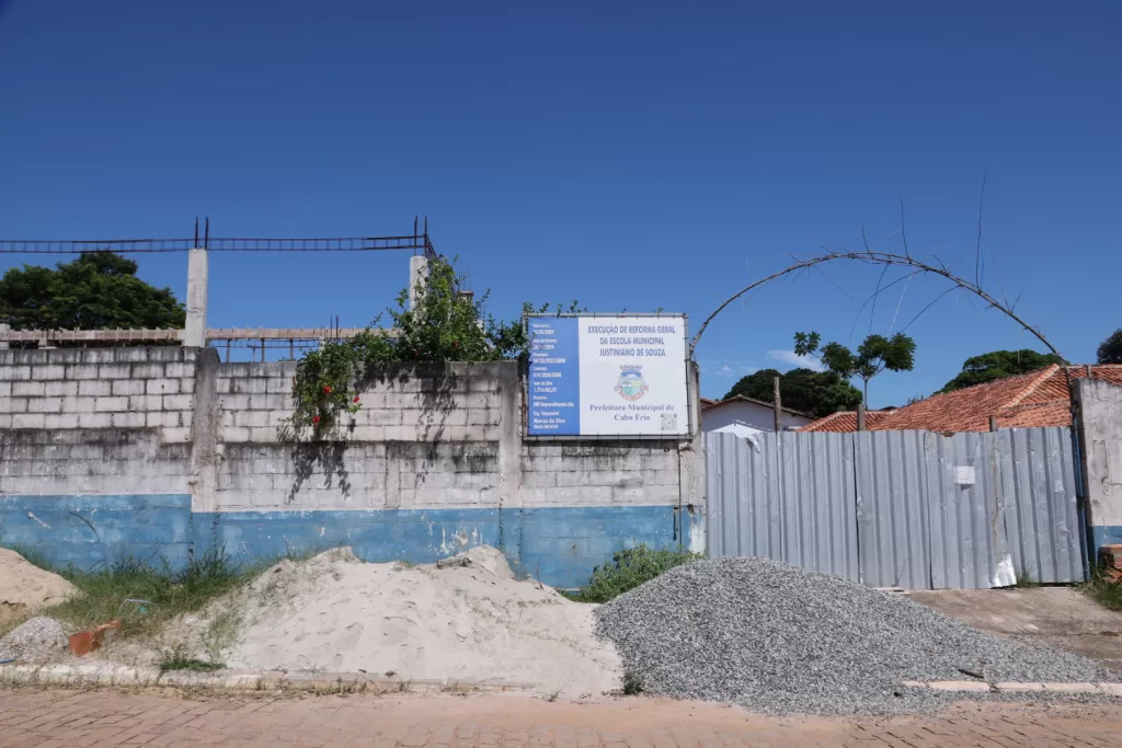 Manifestação sobre escola municipal foi protocolada no Ministério Público em Cabo Frio / foto Wislei Rabello SECOM Cabo Frio