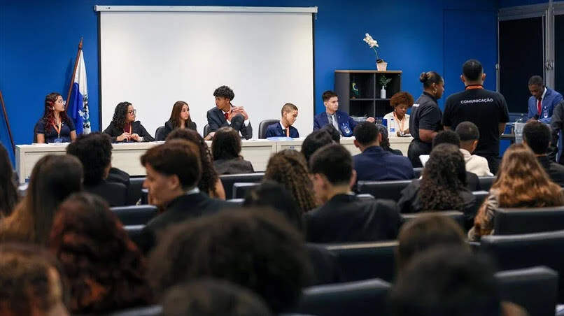 Jovens parlamentares apresentam 86 projetos sobre educação e inclusão na Alerj / Crédito da Imagem: Erick Quintanilha