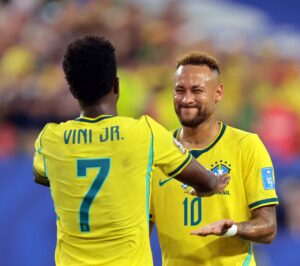 Brasil enfrenta Japão em disputa por vaga nas oitavas da Copa do Mundo