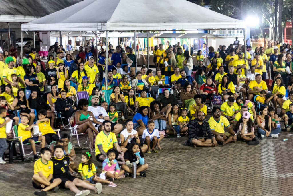 Arenas da Copa reúnem torcedores em Cabo Frio durante estreia do Brasil e seguem nos próximos jogos da Seleção I Crédito das Imagens: Divulgação PMCF