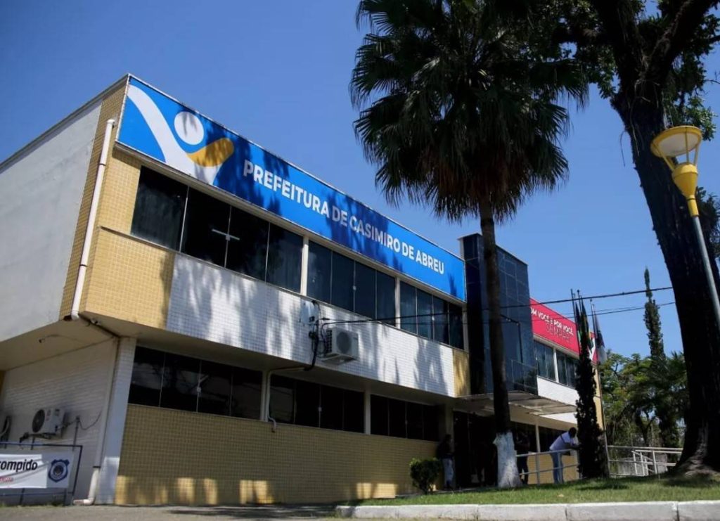 Justiça determina que R$ 1,26 milhão de contrato em Casimiro de Abreu seja usado exclusivamente para quitar salários e verbas trabalhistas de funcionários da Educação I Imagem: Divulgação