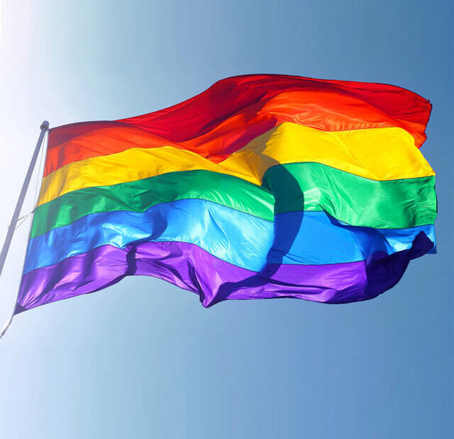 Parada LGBT+ de Búzios será realizada em 12 de julho, com concentração às 14h na Rua das Pedras I Imagem: Arquivo Prensa de Babel