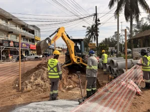 Prefeitura de Cabo Frio avança com obras de drenage na Avenida Independência em Tamoios