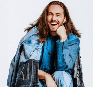 Vitor Kley é segunda atração confirmada do LiterArraial