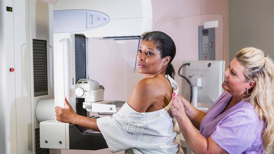 Campanha Outubro Rosa destaca o acesso à mamografia pelo SUS nas unidades de saúde de Búzios.