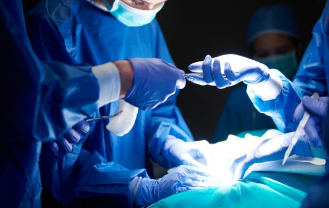 País deve passar de 2 milhões de cirurgias plásticas em 2023
