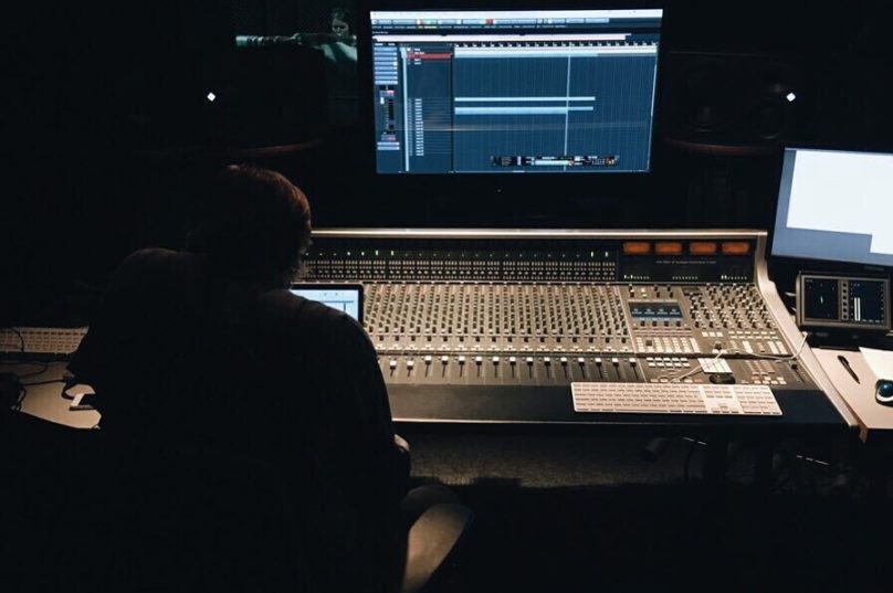 Compositor brasileiro foca em edição musical para filmes